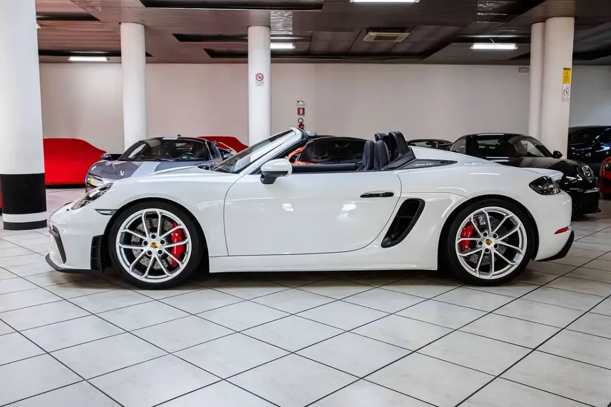 Usata Porsche 718 Spyder Sport 420 CV (308 kW) 2022 Bianco Cabrio