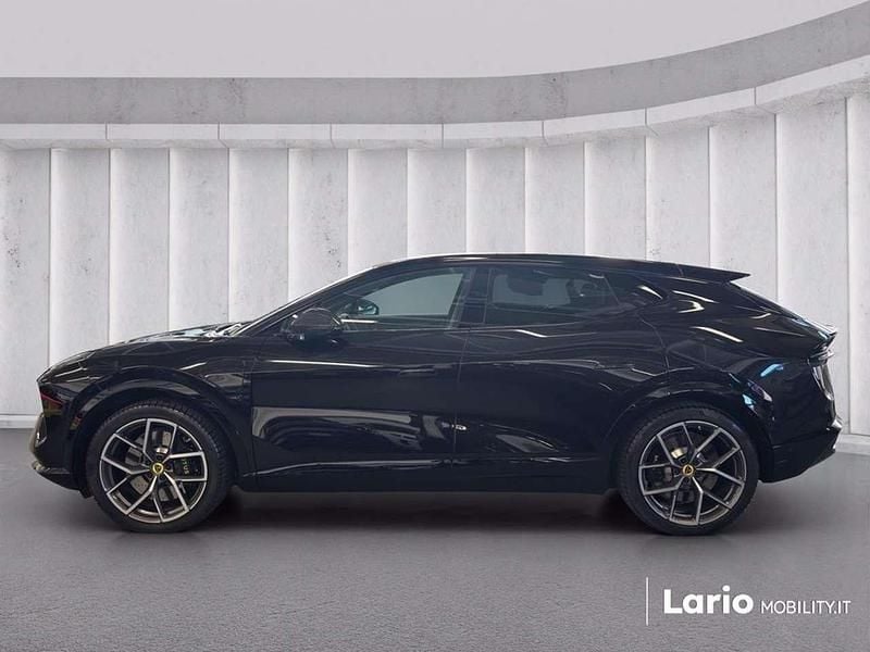 Usata Lotus Eletre 675 kW (918 CV) 2025 Nero SUV