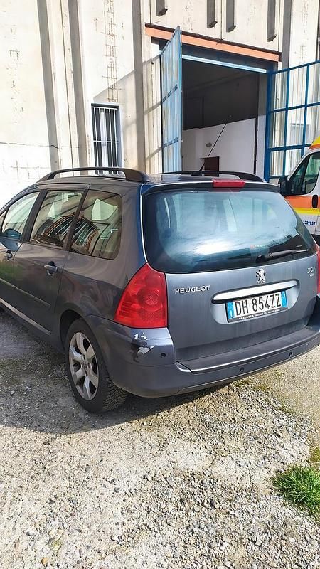 Usata Peugeot 307 110 CV (80 kW) 2006 Grigio Station wagon