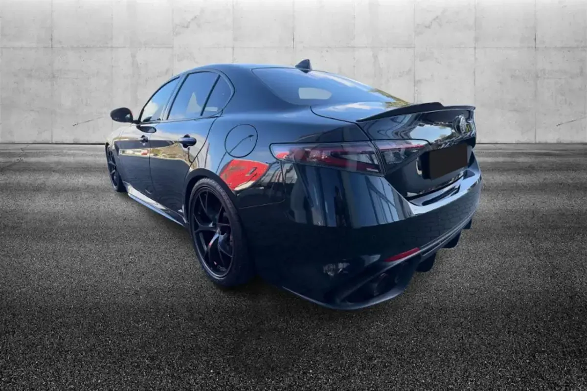 Gebraucht Alfa Romeo Giulia Quadrifoglio 510 PS (375 kW) 2023 Schwarz Limousine