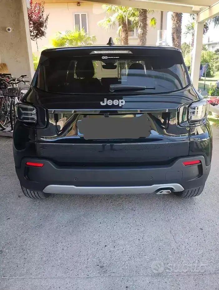 Usata Jeep Avenger 101 CV (74 kW) 2024 Nero SUV