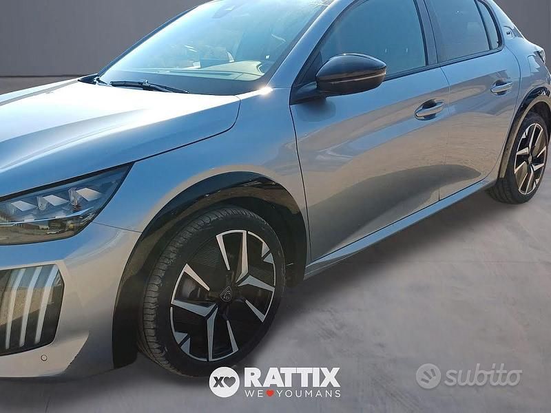 Usata Peugeot 208 GT 136 CV (100 kW) 2024 Grigio artense Utilitaria