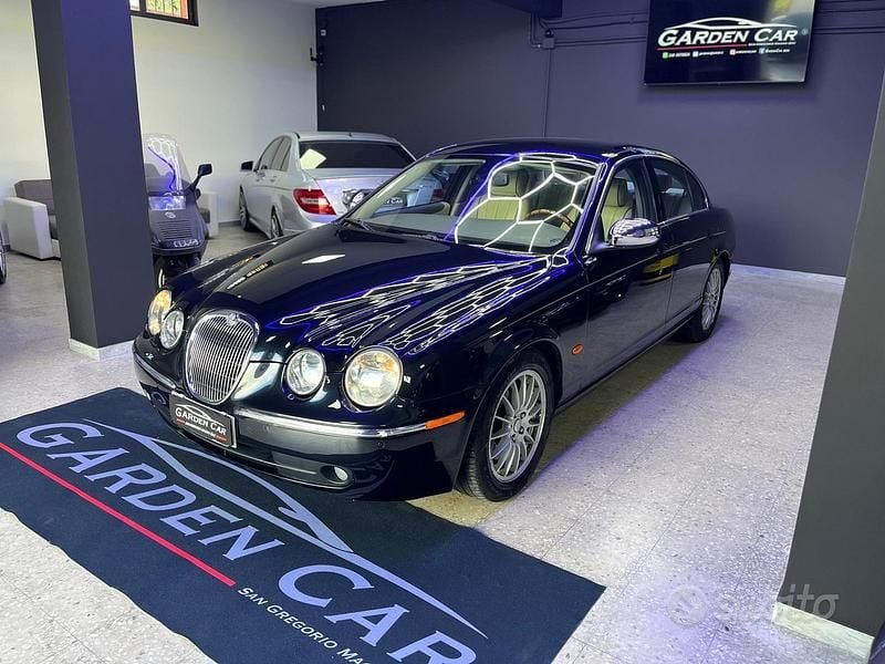 Usata Jaguar S-Type Executive 207 CV (152 kW) 2006 Blu Berlina