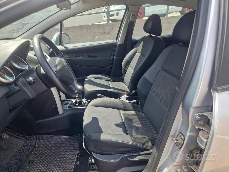 Usata Peugeot 207 2013 Berlina