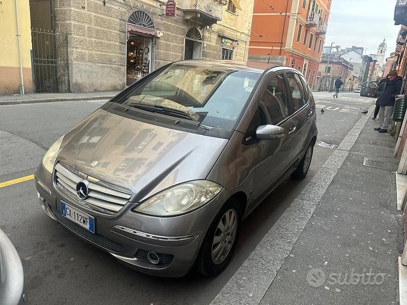 Usata Mercedes A180 Classic 108 CV (79 kW) 2005 Grigio Berlina