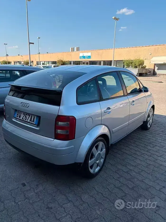 Usata Audi A2 75 CV (55 kW) 2002 Grigio Utilitaria