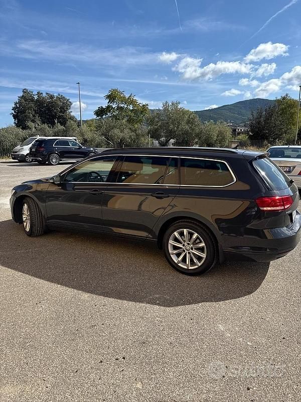 Usata VW Passat 170 CV (125 kW) 2017 Grigio Station wagon