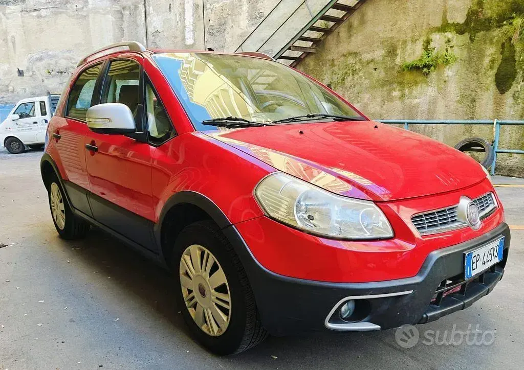 Usata Fiat Sedici 120 CV (88 kW) 2013 Rosso SUV