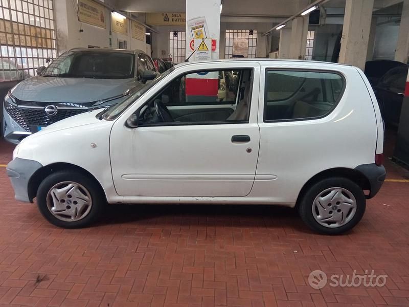 Usata Fiat 600 54 CV (39 kW) 2007 Bianco Utilitaria