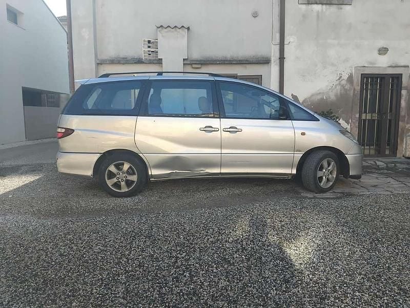 Usata 2007 Toyota Previa Monovolume | 2450 € - Immagine 1/4