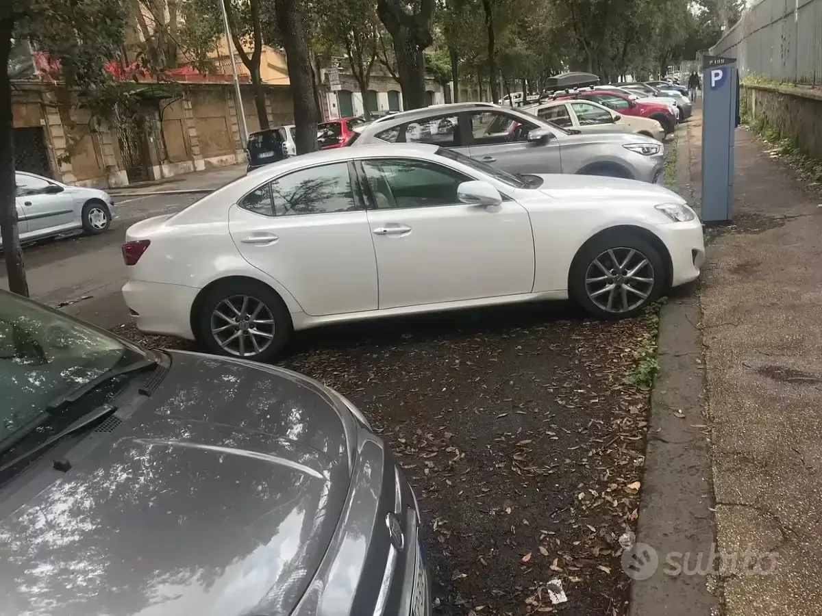 Usata Lexus IS220d Luxury Line 177 CV (130 kW) 2012 Bianco Berlina