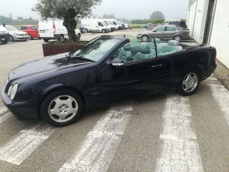 Usata Mercedes CLK200 163 CV (119 kW) 2001 Blu/azzurro Cabrio