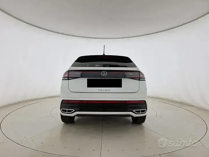 Usata VW Taigo R-line 150 CV (110 kW) 2023 Pure white SUV