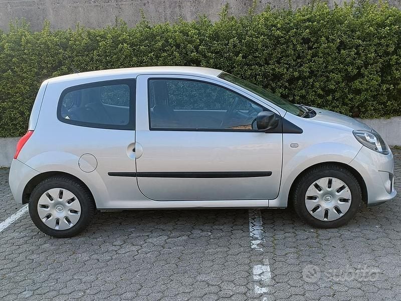 Gebraucht Renault Twingo Dynamique 58 PS (42 kW) 2010 Grau Kleinwagen