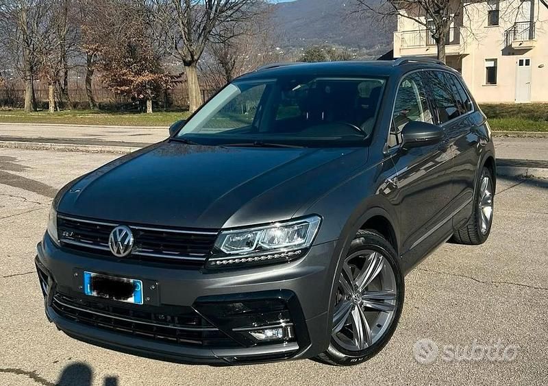 Usata VW Tiguan R-line 150 CV (110 kW) 2019 Grigio SUV