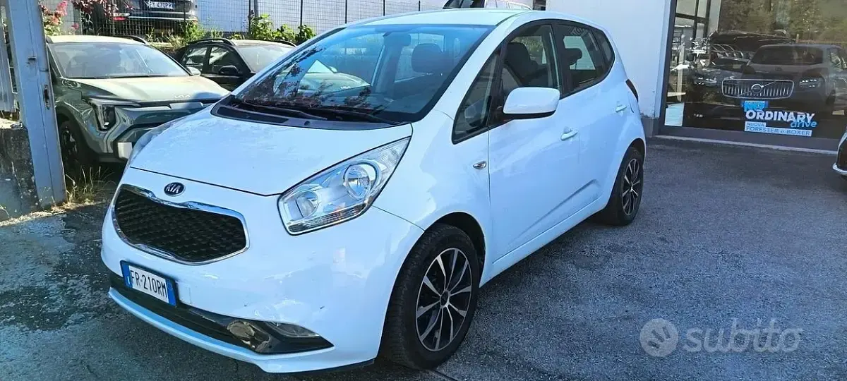 Usata Kia Venga 90 CV (66 kW) 2018 Bianco Utilitaria