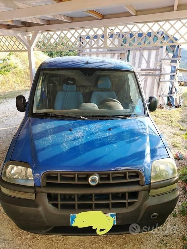 Blu Usata 2005 Fiat Doblò Monovolume | 2600 € (Buon prezzo) - Immagine 1/4