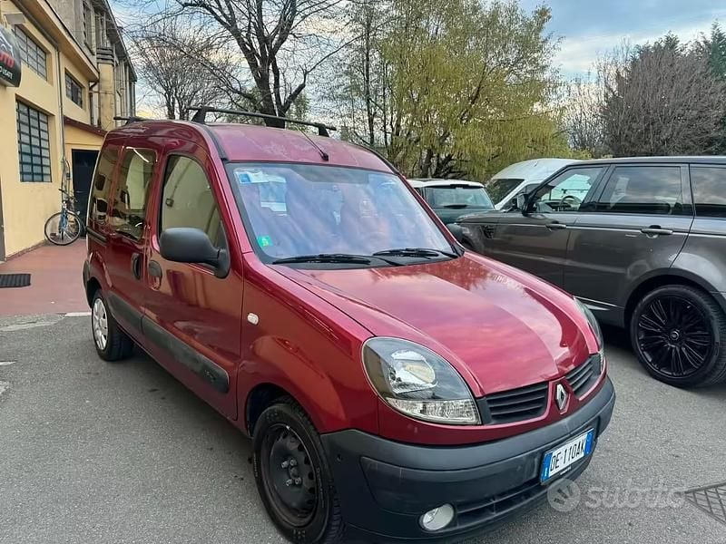 Usata Renault Kangoo Luxe 95 CV (69 kW) 2007 Rosso Monovolume