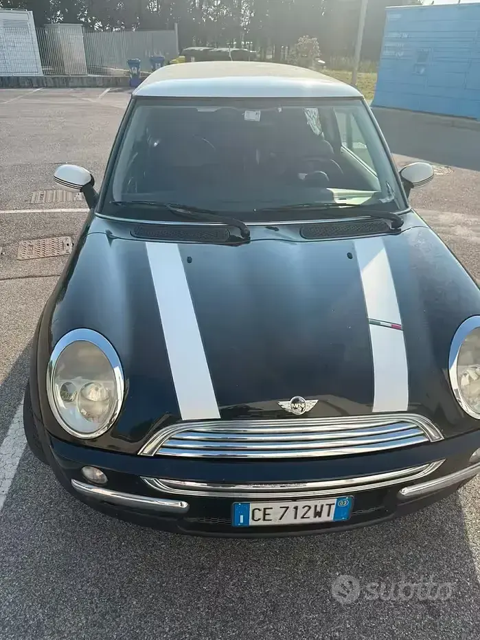 Usata Mini Cooper 116 CV (85 kW) 2003 Nero Utilitaria
