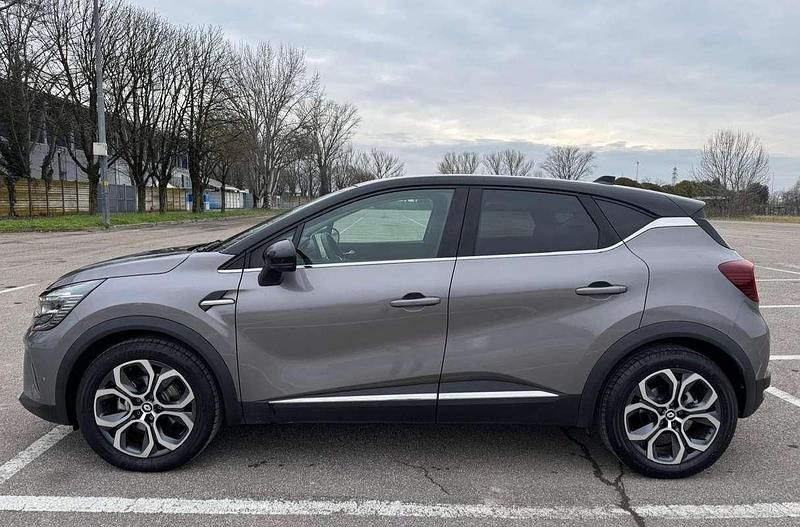 Occasion Renault Captur Engineered 94 ch (69 kW) 2023 Gris SUV
