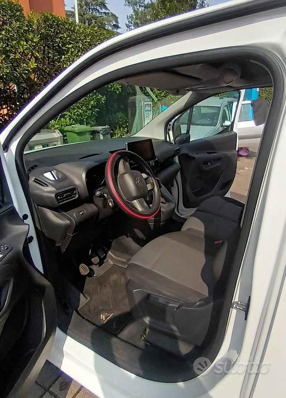 Usata Citroën Berlingo 102 CV (75 kW) 2020 Bianco Monovolume