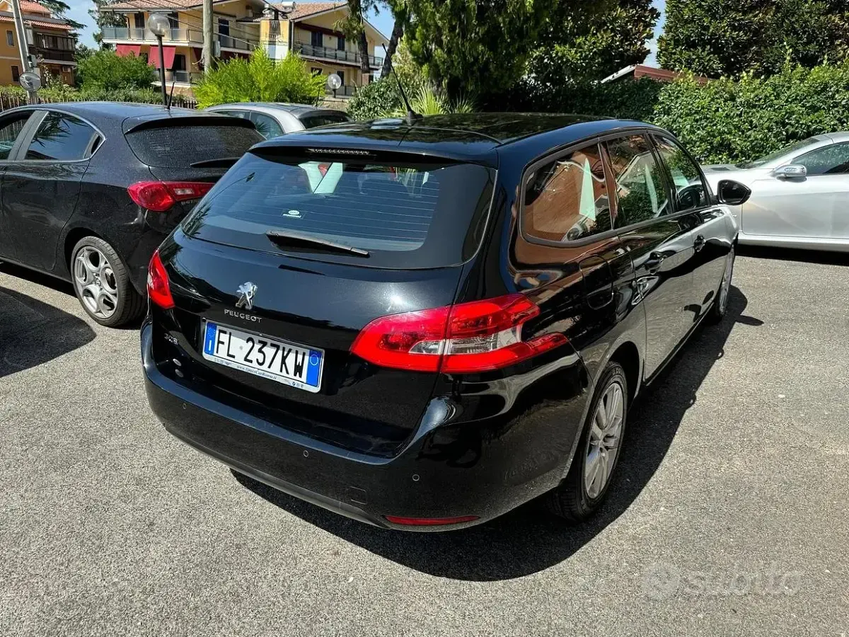 Usata Peugeot 308 SW 120 CV (88 kW) 2017 Nero Station wagon