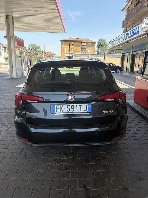 Usata Fiat Tipo Lounge 120 CV (88 kW) 2016 Station wagon