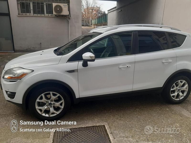 Usata Ford Kuga Titanium 163 CV (119 kW) 2013 Bianco SUV