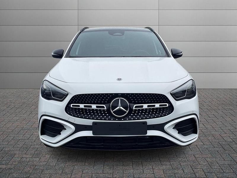 Nuova Mercedes GLA200 150 CV (110 kW) 2025 Bianco SUV