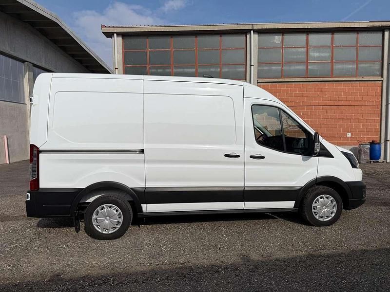 Usata Ford Transit Trend 130 CV (95 kW) 2025 Frozen white Furgone