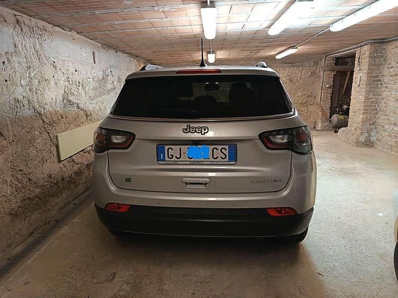 Usata Jeep Compass Limited 131 CV (96 kW) 2022 Argento SUV