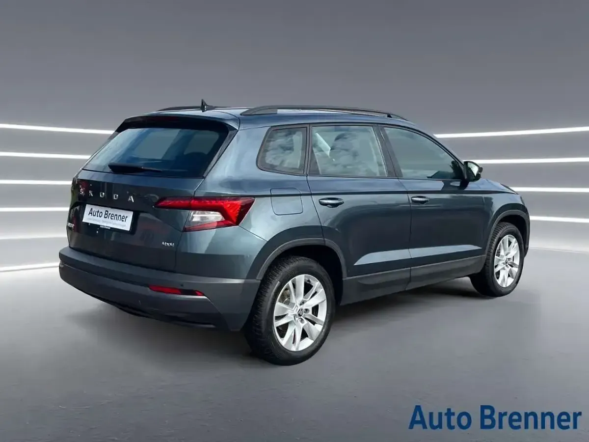 Usata Skoda Karoq Executive 150 CV (110 kW) 2022 Grigio metallizzato SUV
