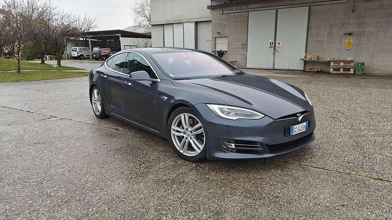 Usata Tesla Model S Standard Range 158 kW (215 CV) 2020 Utilitaria