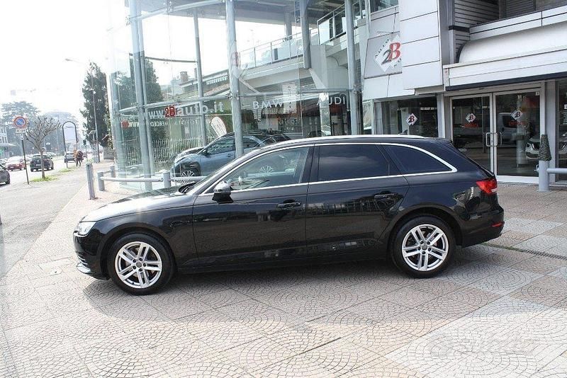 Usata Audi A4 Business 150 CV (110 kW) 2017 Nero Berlina