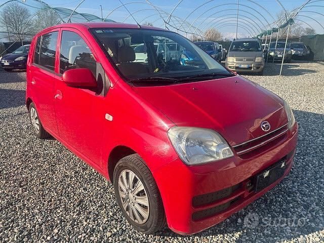 Usata Daihatsu Cuore 58 CV (42 kW) 2006 Rosso Utilitaria