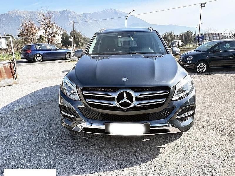 Usata Mercedes GLE250 204 CV (150 kW) 2016 Grigio Station wagon