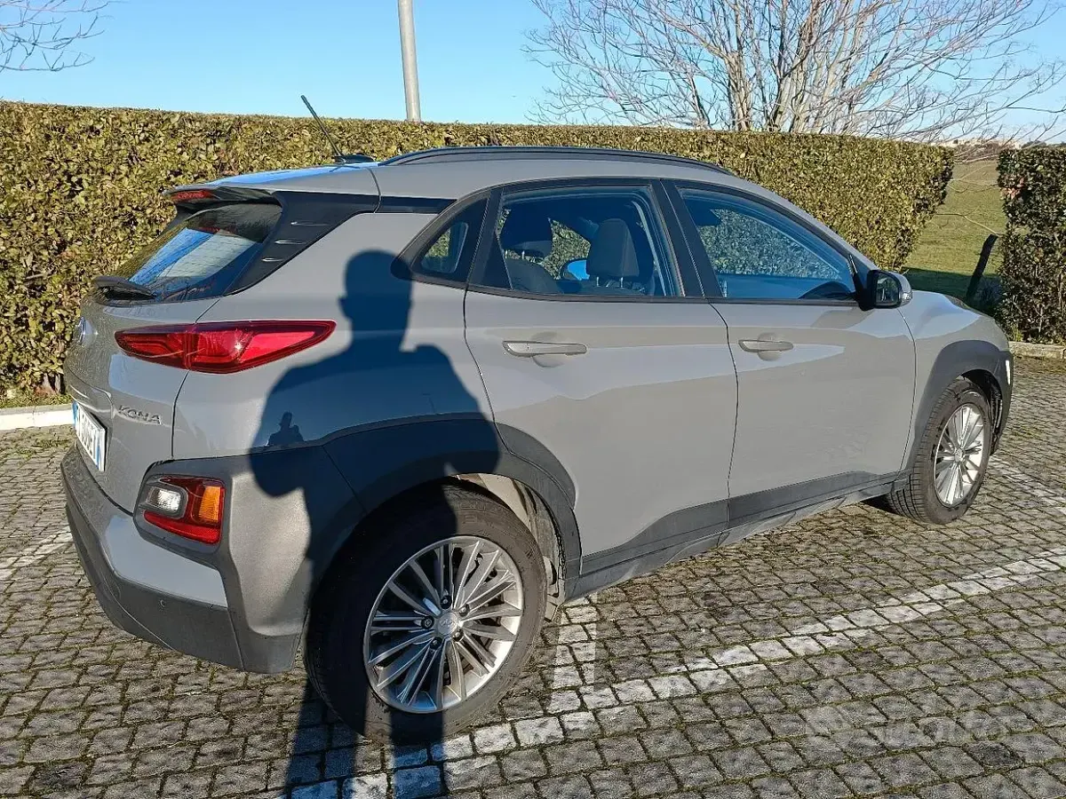 Usata Hyundai Kona 120 CV (88 kW) 2019 Grigio SUV