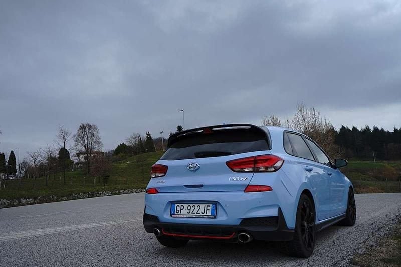 Usata Hyundai i30 N Performance 275 CV (202 kW) 2018 Blu Berlina