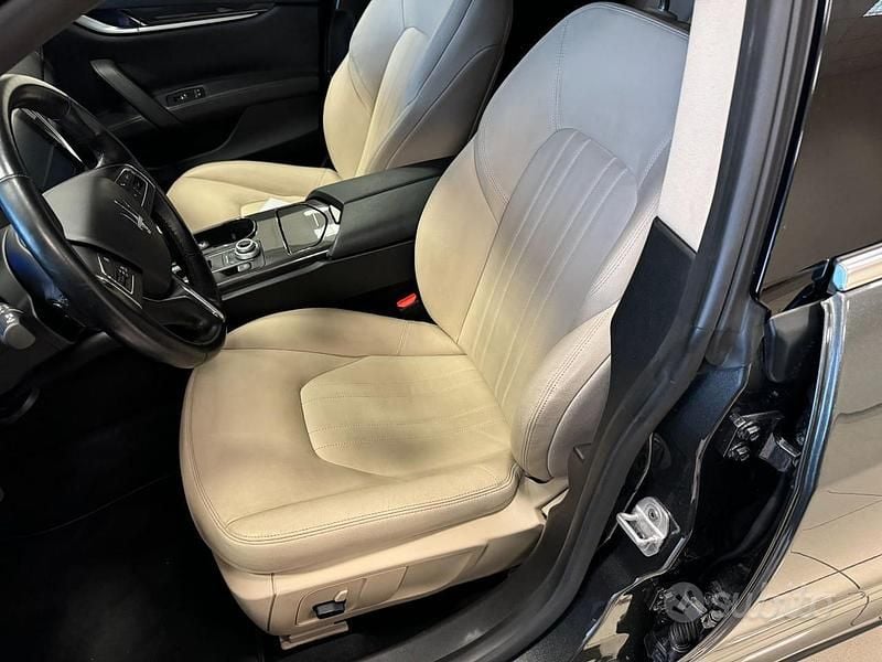 Usata Maserati Ghibli 275 CV (202 kW) 2017 Grigio Berlina