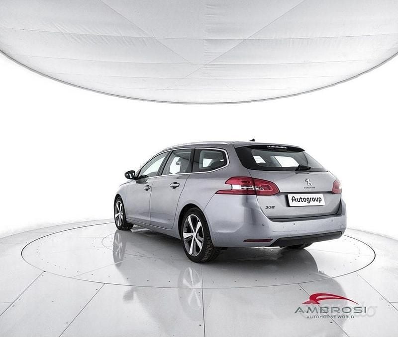 Usata Peugeot 308 SW Allure 130 CV (95 kW) 2018 Grigio Station wagon