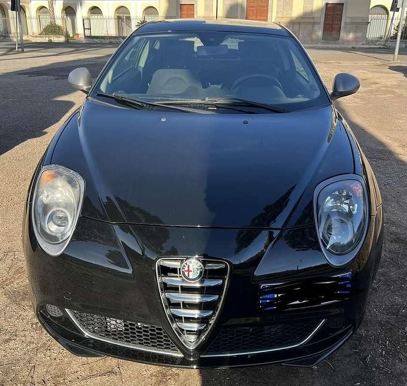 Nero Usata 2015 Alfa Romeo MiTo Distinctive Utilitaria | 6800 € (Buon prezzo) - Immagine 1/4