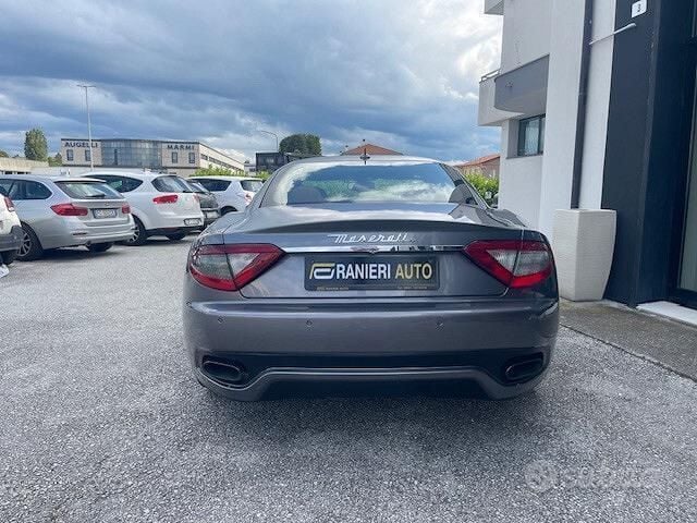 Usata Maserati Granturismo 460 CV (338 kW) 2014 Grigio Coupé