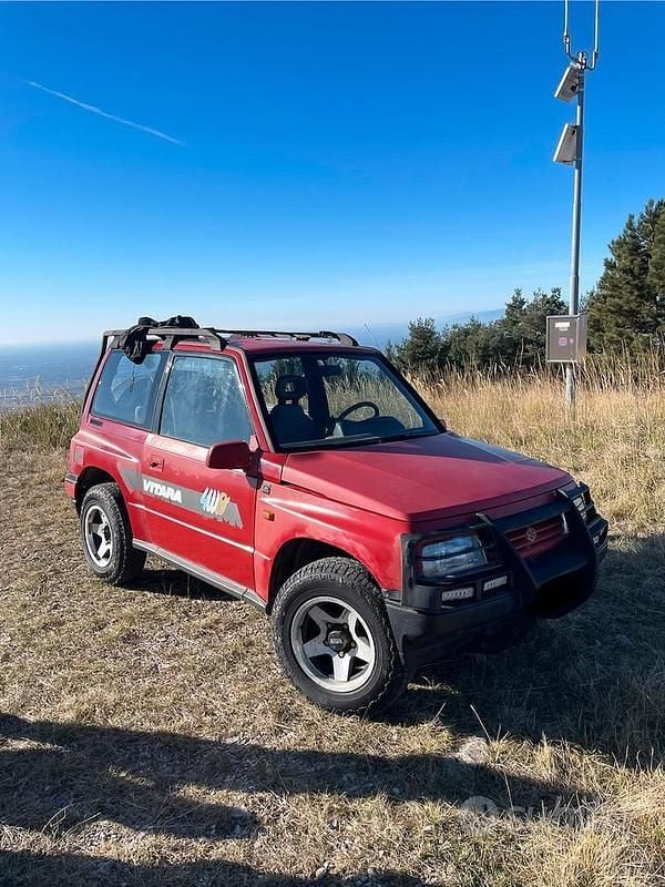 Usata Suzuki Vitara 77 CV (56 kW) 1990 Rosso Cabrio