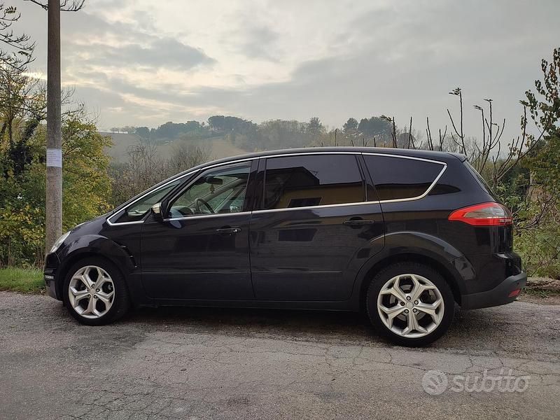 Usata Ford S-MAX S 163 CV (119 kW) 2010 Nero Monovolume
