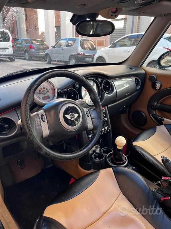 Usata Mini One D 75 CV (55 kW) 2005 Nero Utilitaria