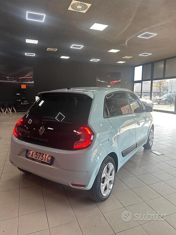 Usata Renault Twingo Intens 65 CV (47 kW) 2019 Blu Utilitaria