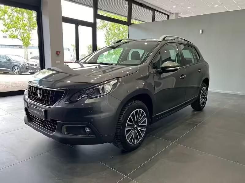 Usata Peugeot 2008 Active 102 CV (75 kW) 2019 Grigio SUV