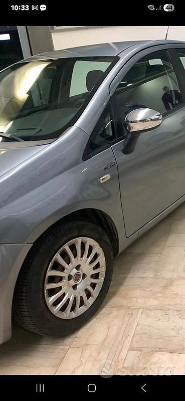 Usata Fiat Grande Punto 65 CV (47 kW) 2007 Grigio Utilitaria