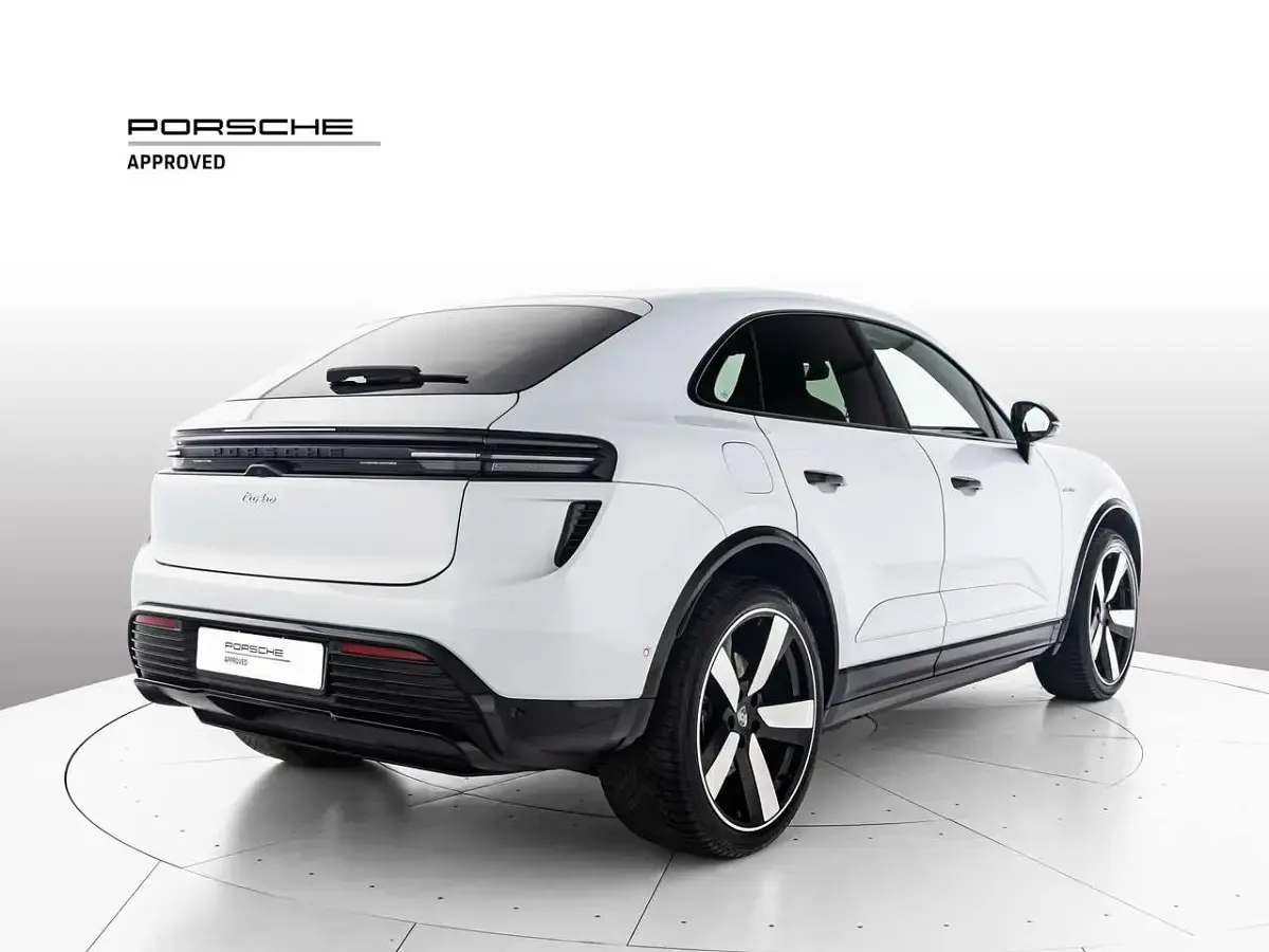 Usata Porsche Macan Turbo 469 kW (639 CV) 2024 Grigio SUV