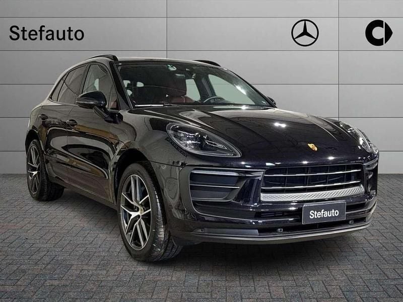 Nero Usata 2023 Porsche Macan SUV | 69.800 € (Buon prezzo) - Immagine 1/4
